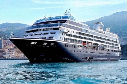 Pursuit - Stredomorie z Piraeus / Atény, Grécko