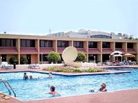 Lou Lou a Beach Resort