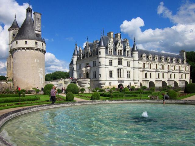 Zámky na Loire a lle de France autobusom