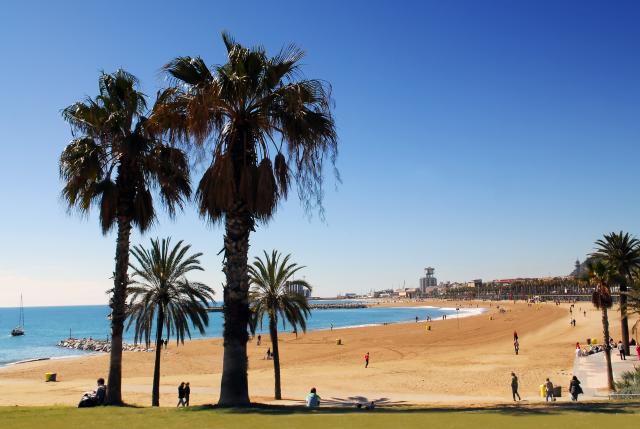 Barcelona letecky s kúpaním v letovisku Sitges