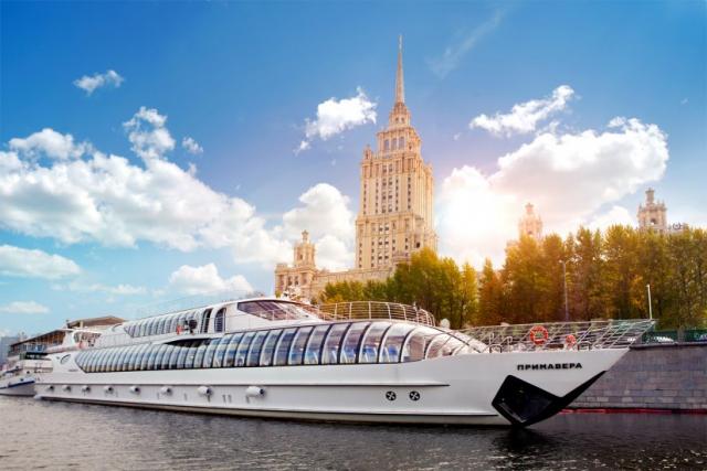 Moskva a Petrohrad letecky