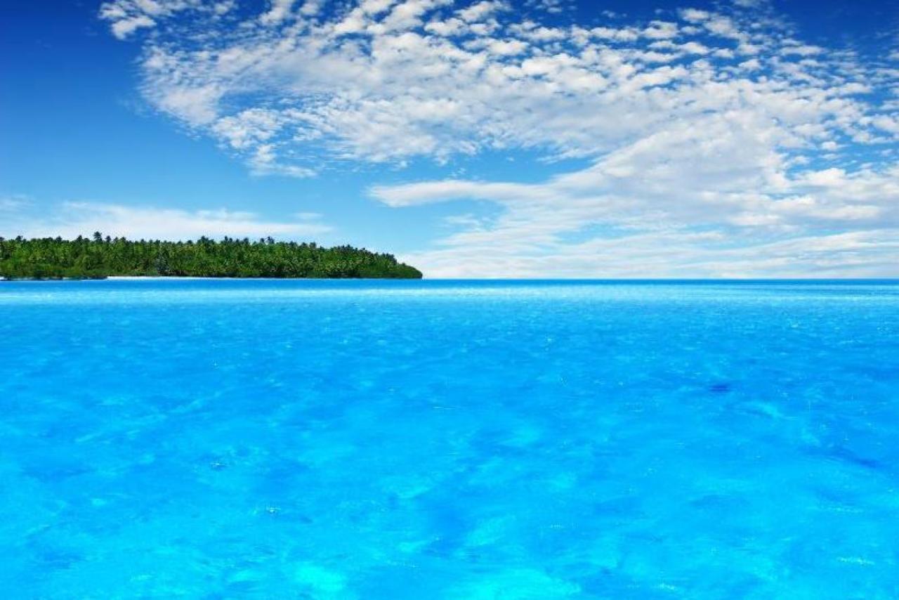 Вода гоа. Бунгало на острове Бора Бора. Гоа бунгало. Остров Гуа Гуа. Гуа Лагуна Гоа.