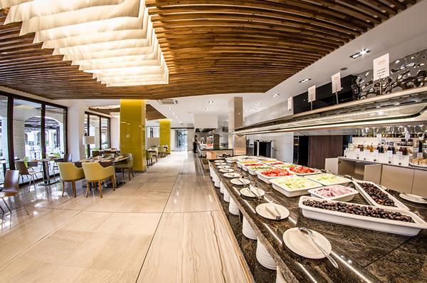 Aparthotel Premier Fort Beach