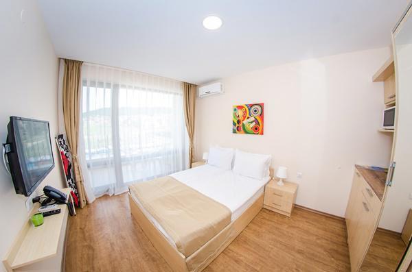 Aparthotel Premier Fort Beach