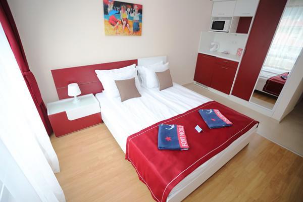 Aparthotel Premier Fort Beach