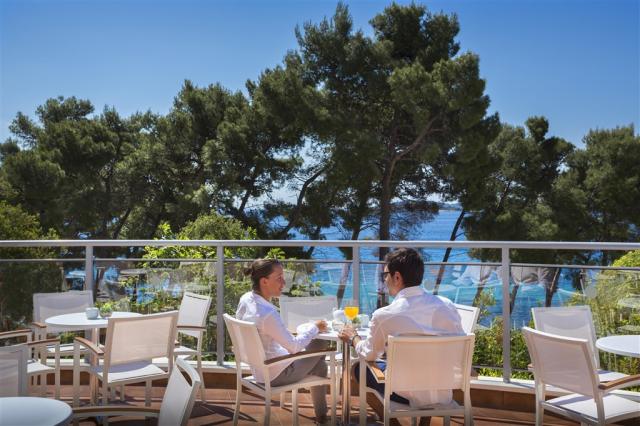 hotel terrace (1).jpg