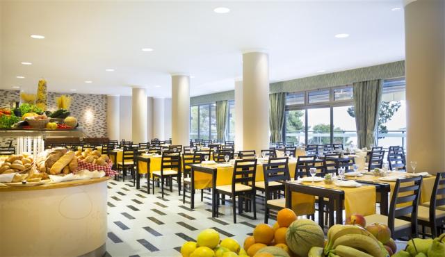 03_Aminess_Grand_Azur_Hotel_Restaurant_hotel_restaurant_(7).jpg