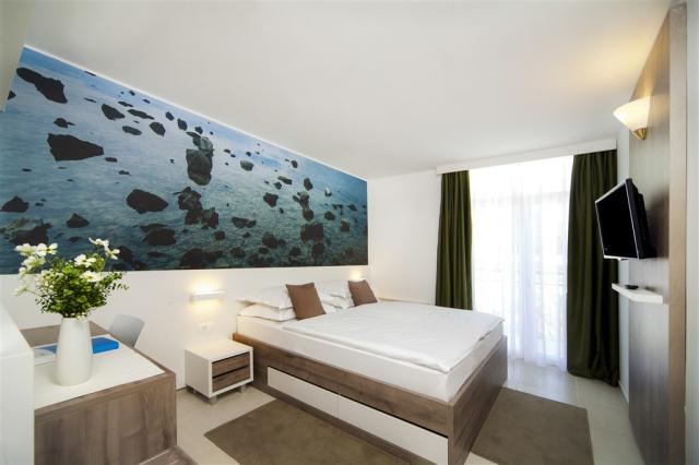 Neptun_Standard_Double_Room_Sea_View_WIDE (1).jpg