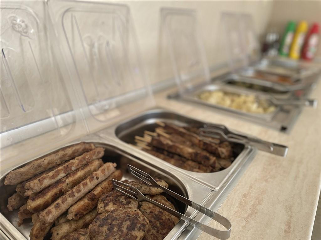 buffet dinner_02.JPG