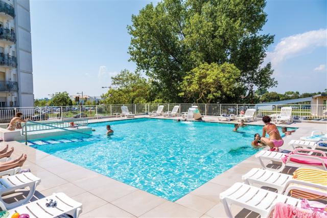Hotel Alla Rotonda - piscina.jpg