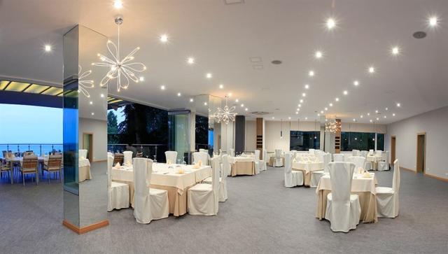 LUNA NEW 1 restaurant .jpeg