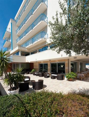 esterno-hotel-miami-jesolo-venezia-3.jpeg
