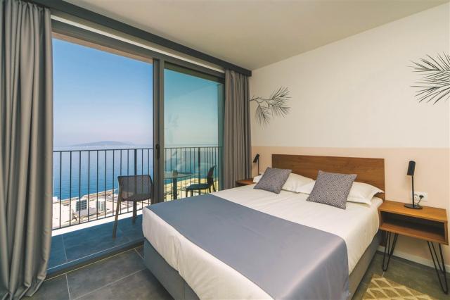 ComfortSeaView1.jpg