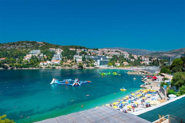 vis-hotel-beach-sea-watersport.png