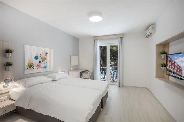 Bellevue villas - Double room (2).jpg