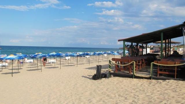 queen-nelly-beach primorsko.jpg