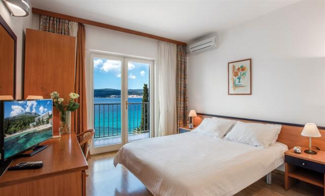 Hotel Orsan - Double room, sea view.jpg