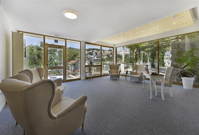 annex-komodor-hotel-lobby-groundfloor.jpg