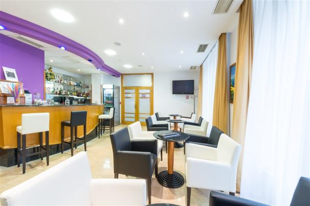 komodor-hotel-aperitiv-bar-dubrovnik.png