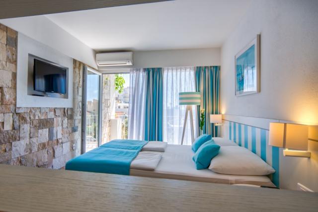 double-room-balcony2.5b19d038e257.jpg