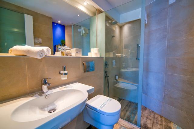 double-room-balcony3.e61eee9ad20b.jpg