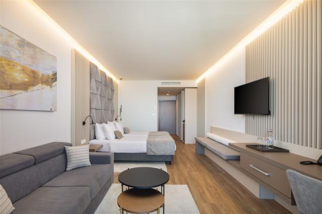 26_Aminess_Khalani_Beach_Hotel_06_Rooms_Deluxe_Double_Room_With