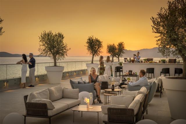 26_Aminess_Khalani_Beach_Hotel_02_Restaurant_restaurant-6.jpg