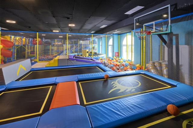 29_Aminess_Lisanj_Family_Hotel_06_animation_AMI-fun-park_Amines