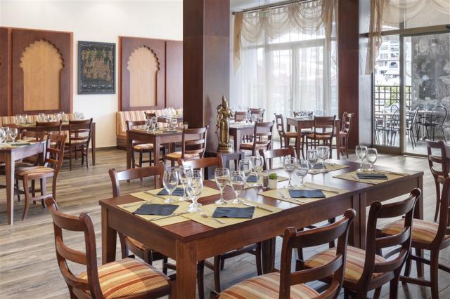 Indian restaurant (2).jpg
