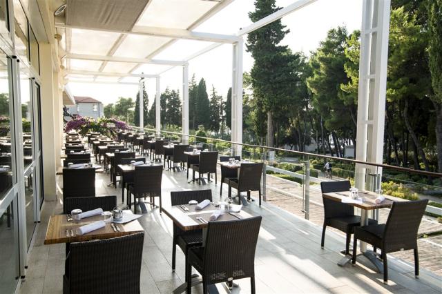 Main Restaurant - Terrace.jpg