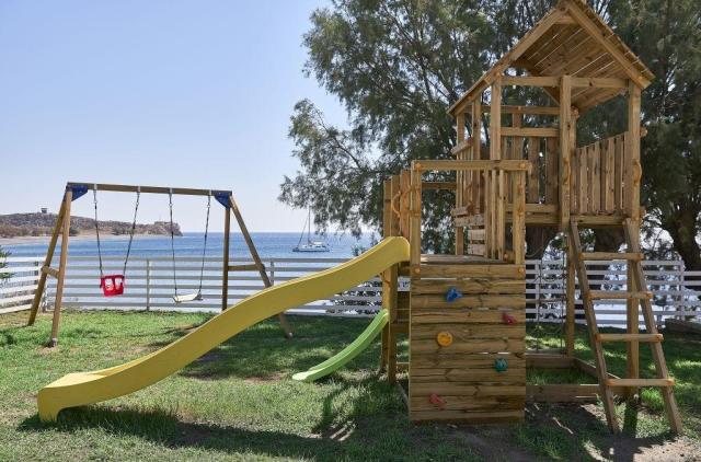 Dimitra Beach Hotel & Suites