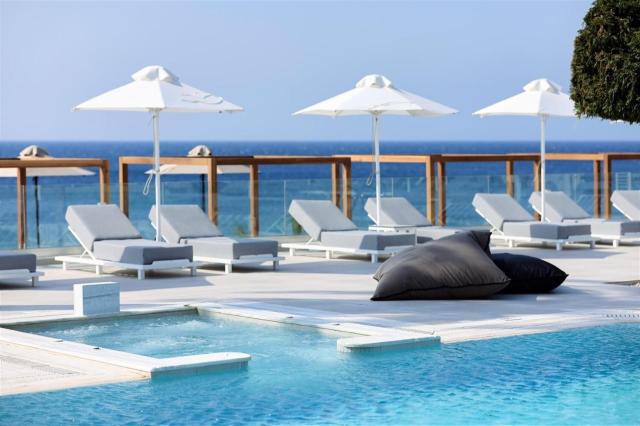 Dimitra Beach Hotel & Suites