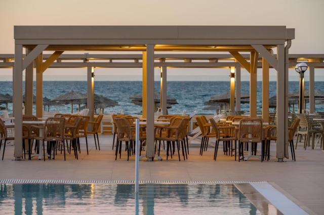Neptuno Beach Resort 