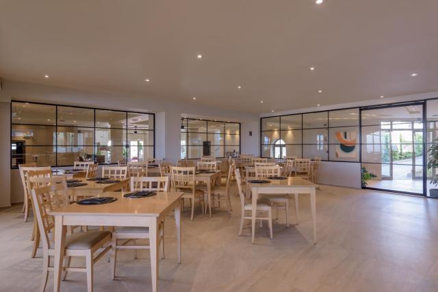 Neptuno Beach Resort 