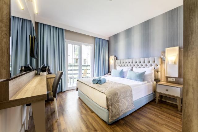 Tui Magic Life Masmavi