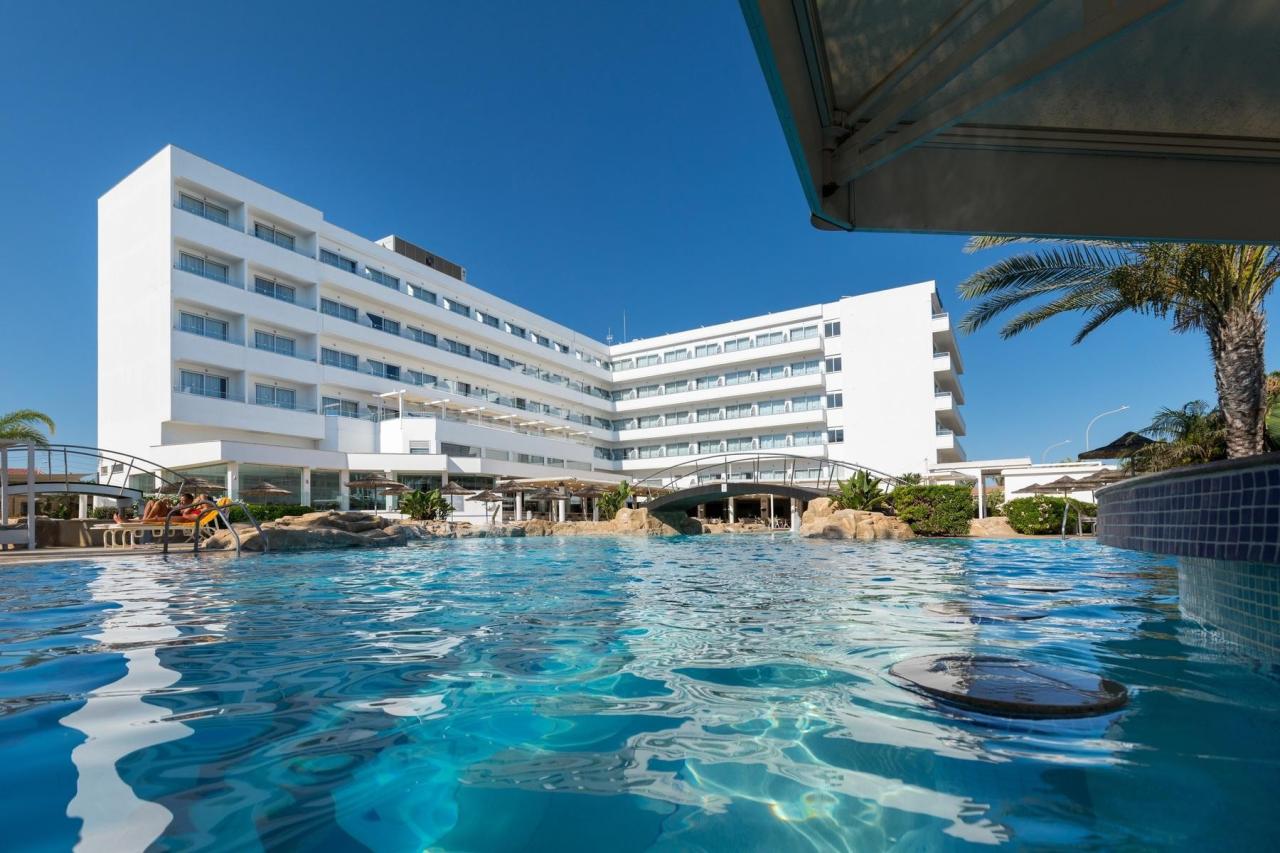 Tasia Maris Beach & Spa
