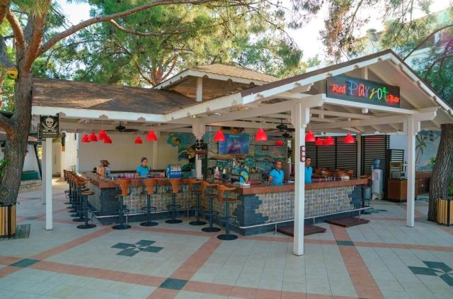 Pirates Beach Club