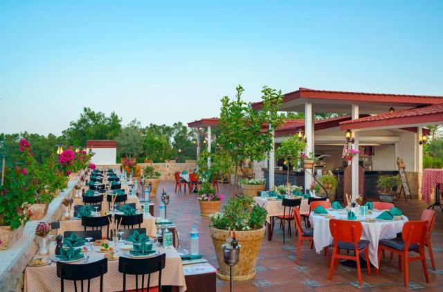 Pirates Beach Club