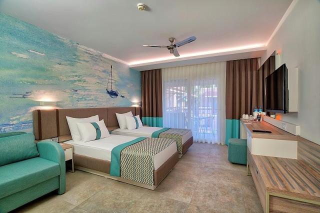 Pirates Beach Club