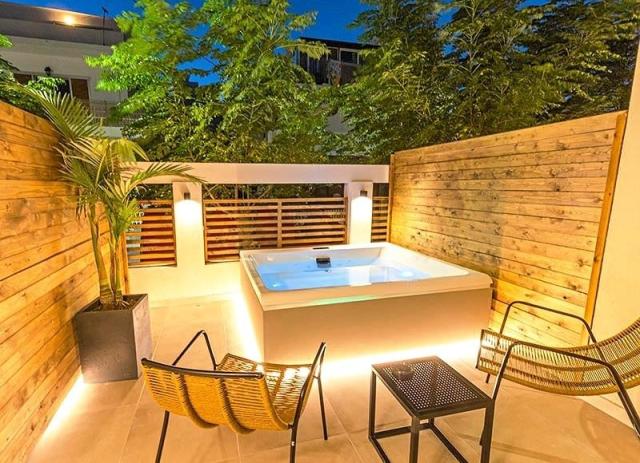 Cabana Blu Hotel & Suites
