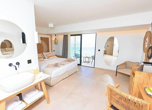 Cabana Blu Hotel & Suites