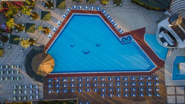 Emelda Sun Club