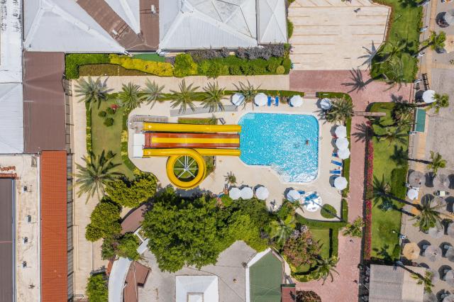 Emelda Sun Club