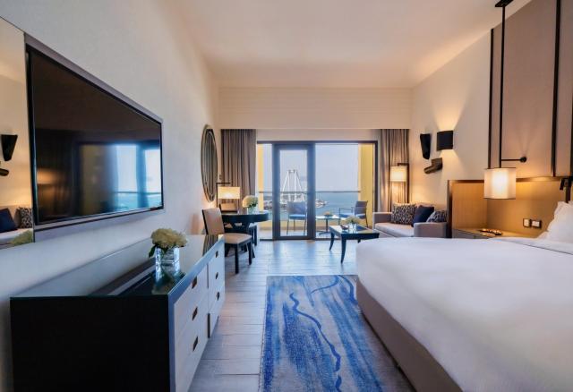 Amwaj Rotana Jumeirah Beach