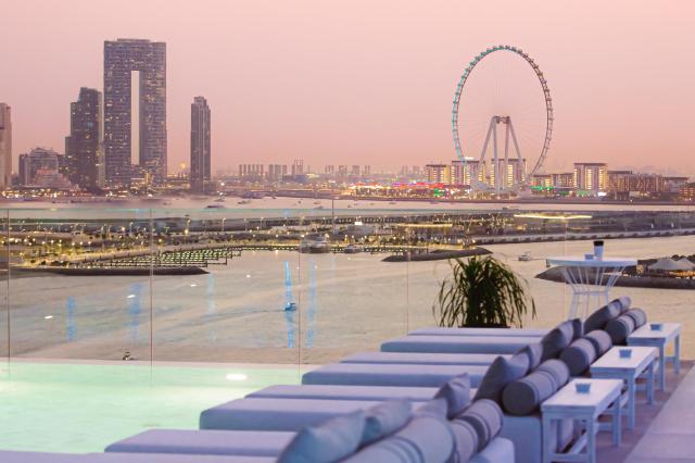 Radisson Beach Resort Palm Jumeirah Dubai