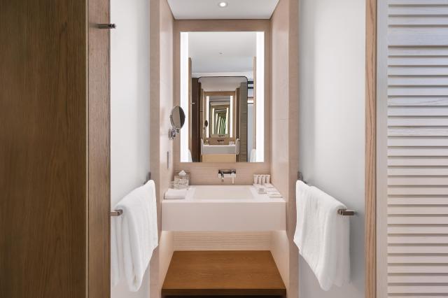 Radisson Beach Resort Palm Jumeirah Dubai