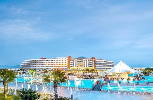 Aquasis de Luxe Resort and Spa