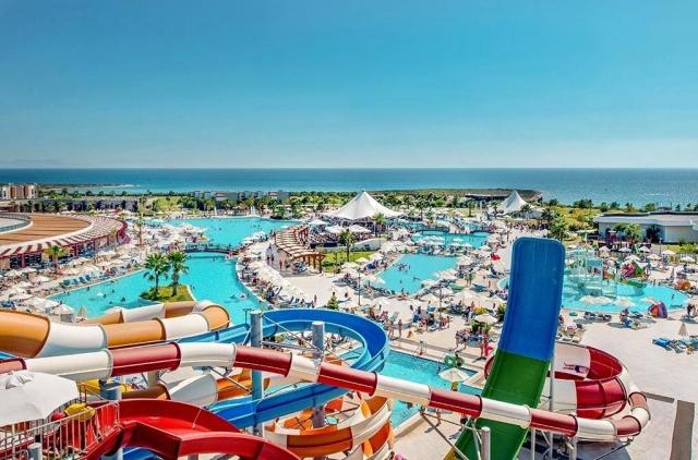 Aquasis de Luxe Resort and Spa