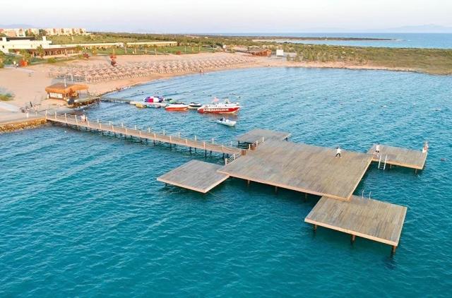 Aquasis de Luxe Resort and Spa