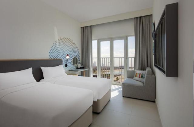 Rove La Mer Beach